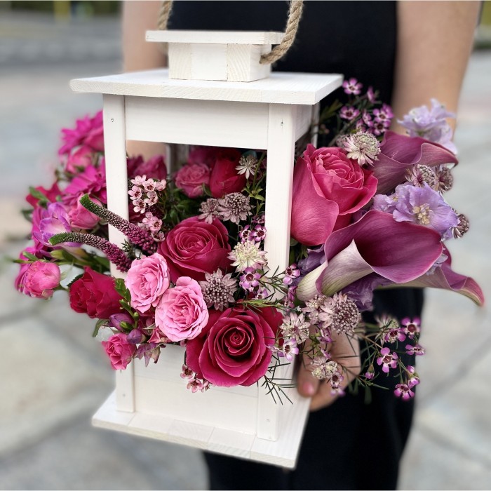 Композиция в фонаре Малиновый сорбет