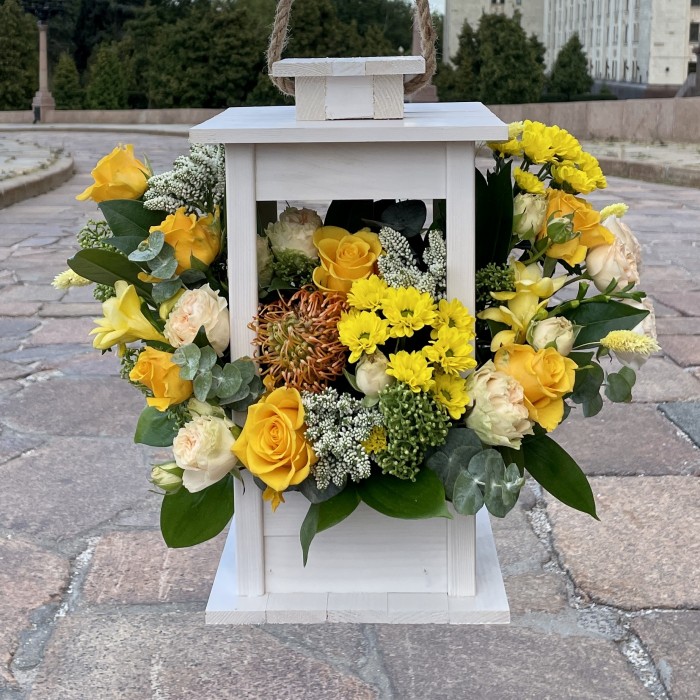 Композиция в фонаре Лимонная меренга