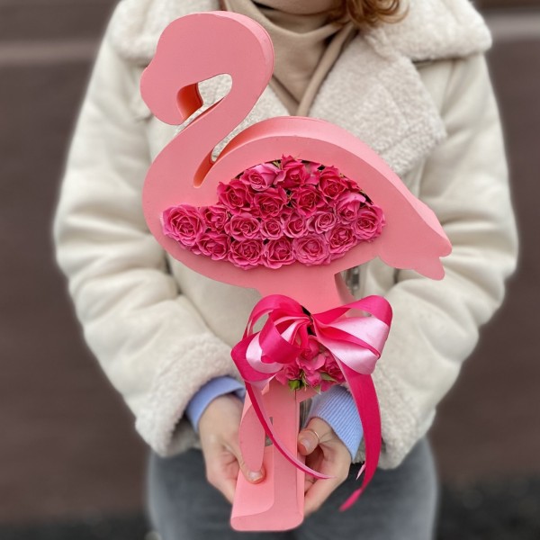 Композиция Фламинго с розами