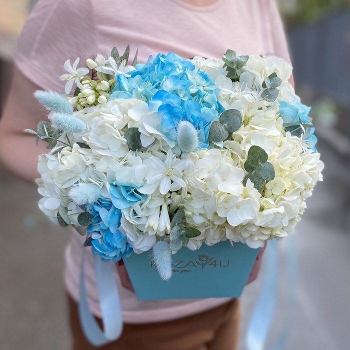 Композициця Голубая лагуна с гортензией