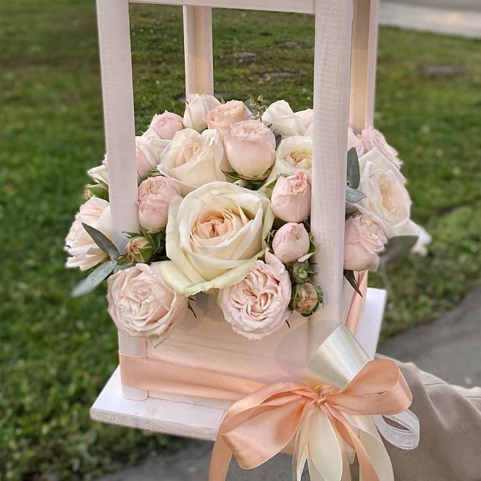 Композиция в фонаре Арома роз