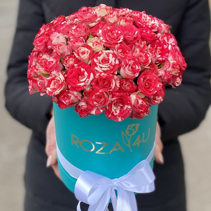 Коробка с кустовыми розами Фаер Воркс