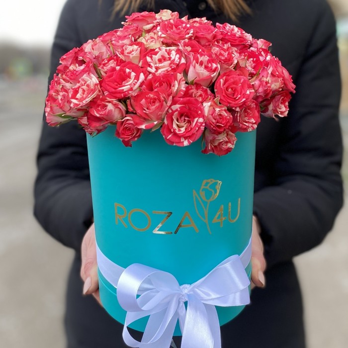 Коробка с кустовыми розами Фаер Воркс