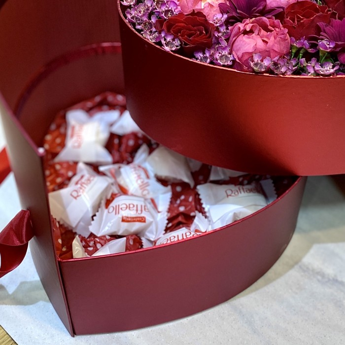 Цветы в коробке на 14 февраля