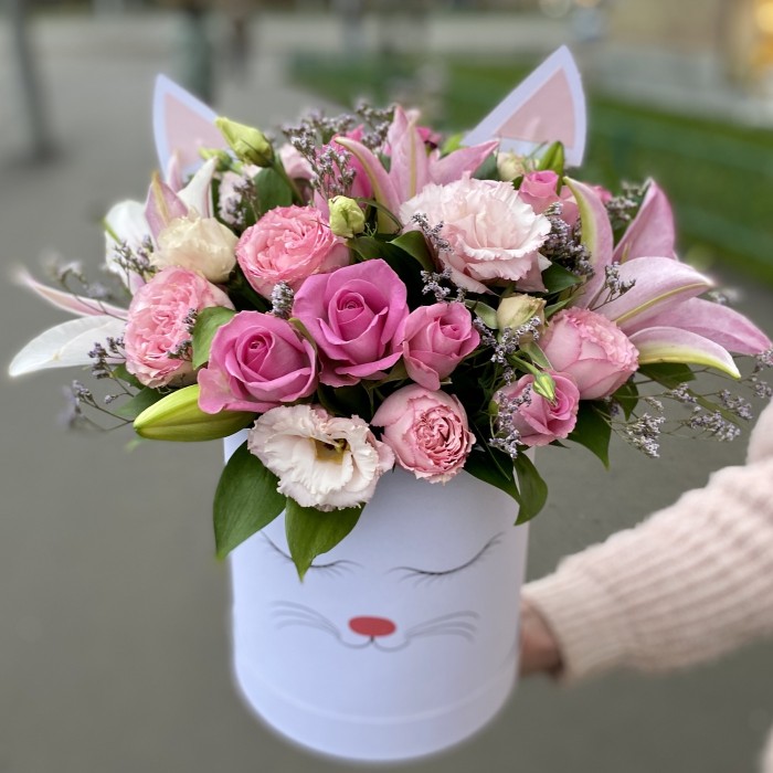 Цветы в коробке Кошечка