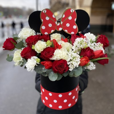 Цветы в коробке Микки Маус красная