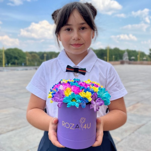 Фиолетовая коробка радужных хризантем