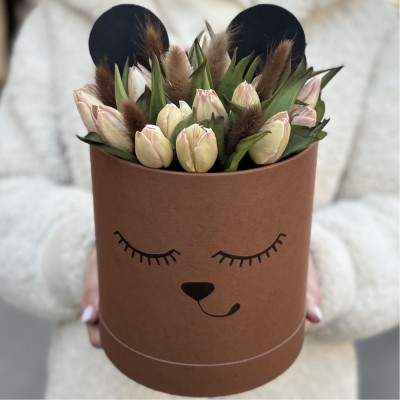 Коробка Мишка с тюльпанами мокко