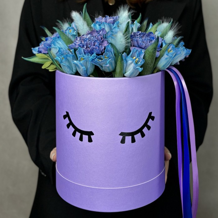 Коробка Единорог с тюльпанами и гвоздиками