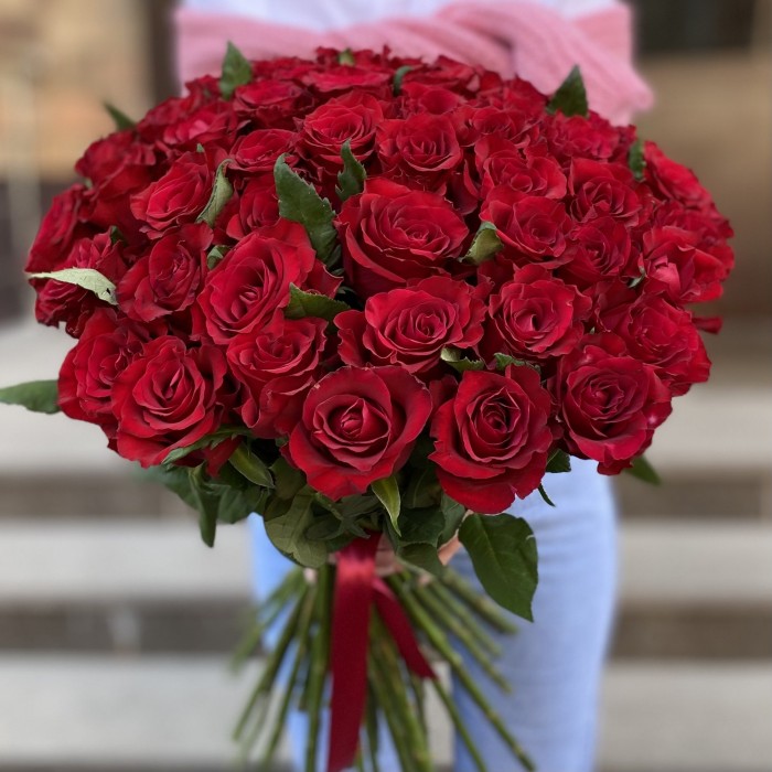 Красная роза Эвер Ред 60 см