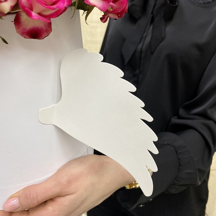 Кустовые розы в коробке Ты мой ангел