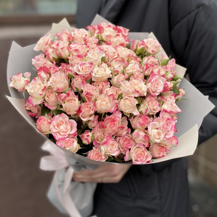 25 кустовых роз Рефлекс 40см