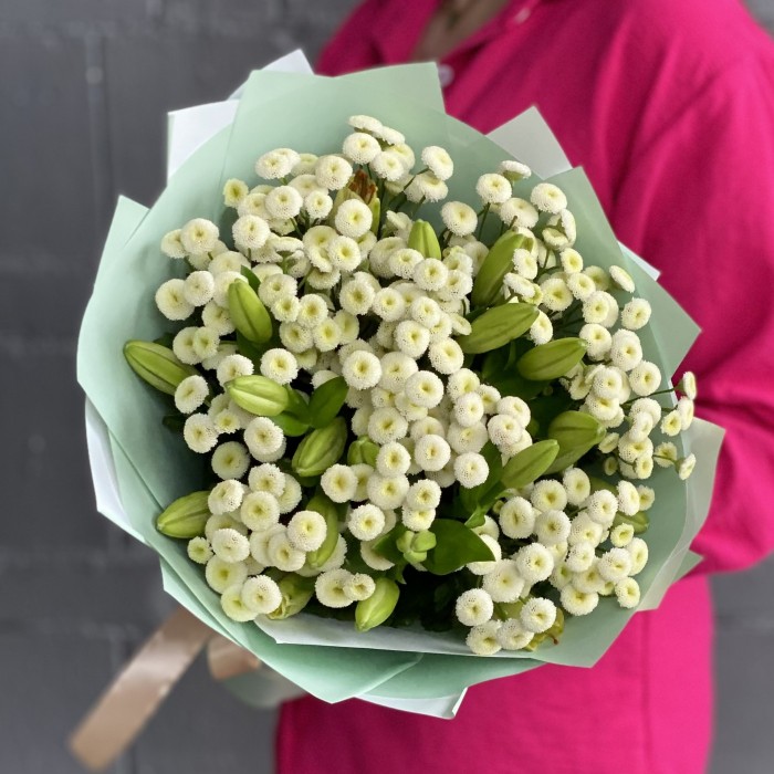 9 белых лилий Азиатка с танацетумом