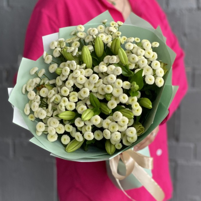 9 белых лилий Азиатка с танацетумом