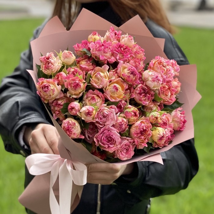 15 кустовых роз Лотус