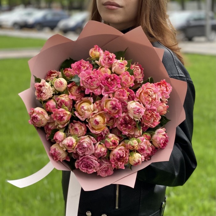 15 кустовых роз Лотус