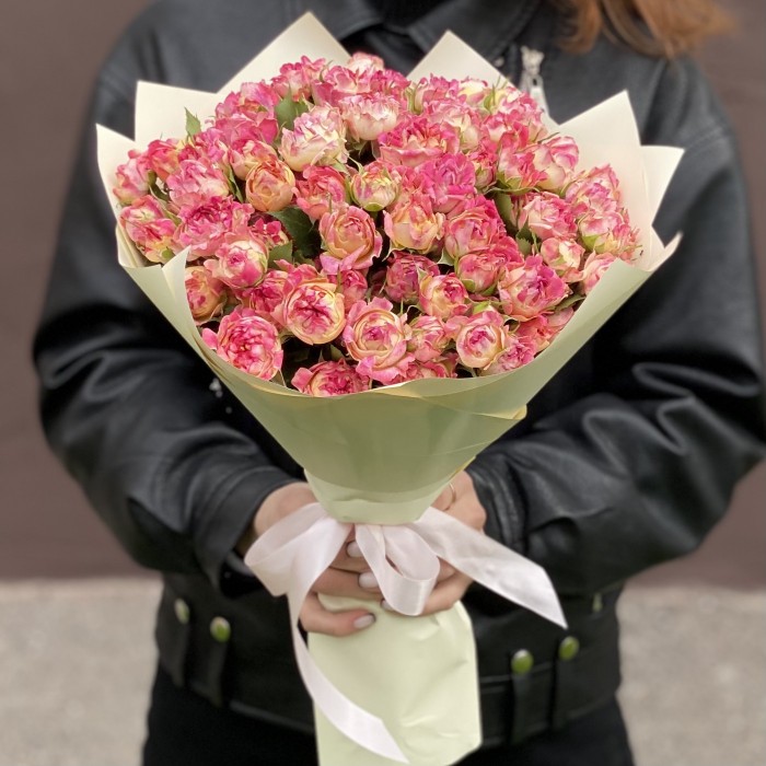 25 кустовых роз Лотус 50 см