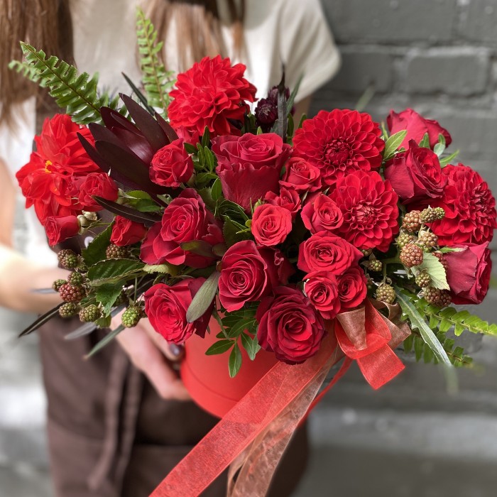 Цветочная композиция "Люблю"