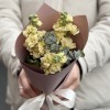 Корпоративный букет кремовых маттиол