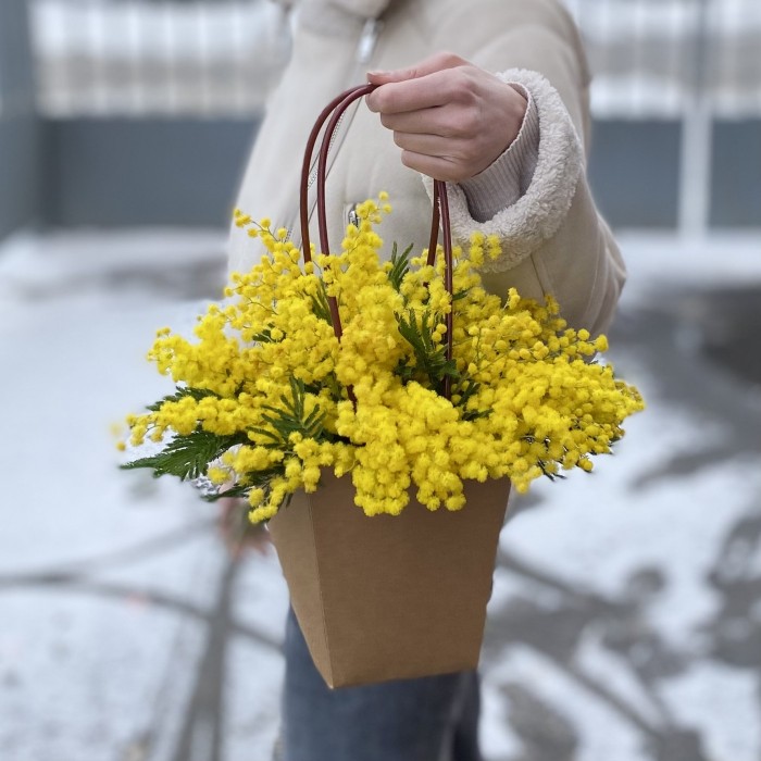 Ароматная мимоза в сумочке