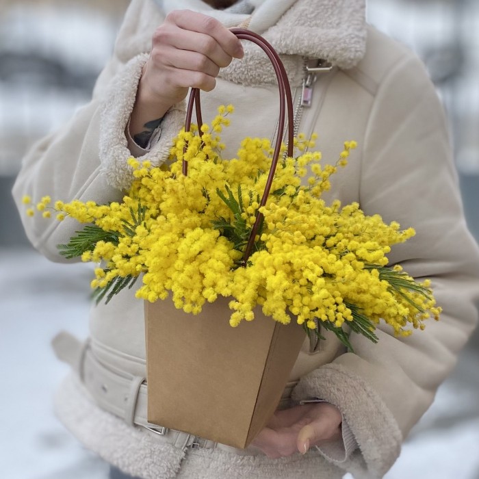 Ароматная мимоза в сумочке
