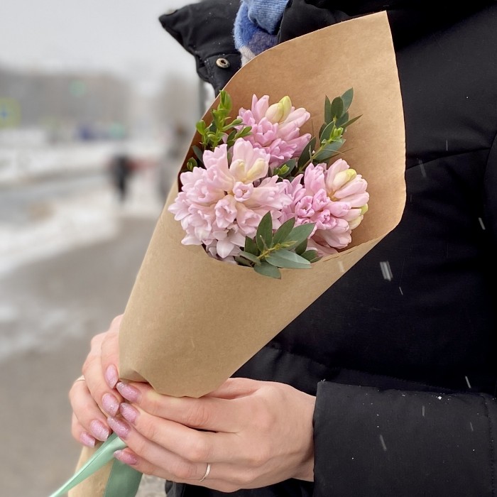 Букет из розовых гиацинтов