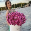 31 кустовая пионовидная роза Мисти Баблс в коробке