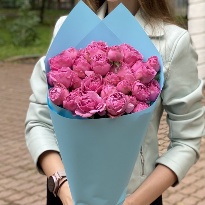 7 кустовых пионовидных роз Мисти Баблс