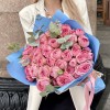 Букет пионовидных роз Нюд Лейс с эвкалиптом