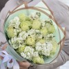 Белоснежный дуэт роз и маттиол
