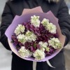 Сиреневый букет из ароматных маттиол и альстромерии