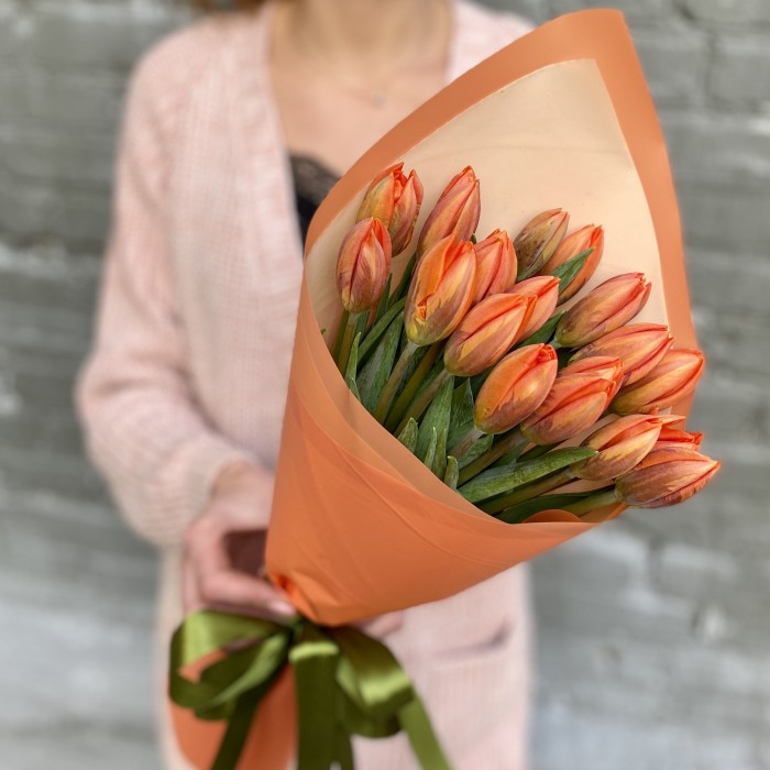 Букет из 21 тюльпана Эста
