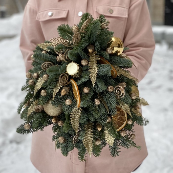Елка декорированная Золото