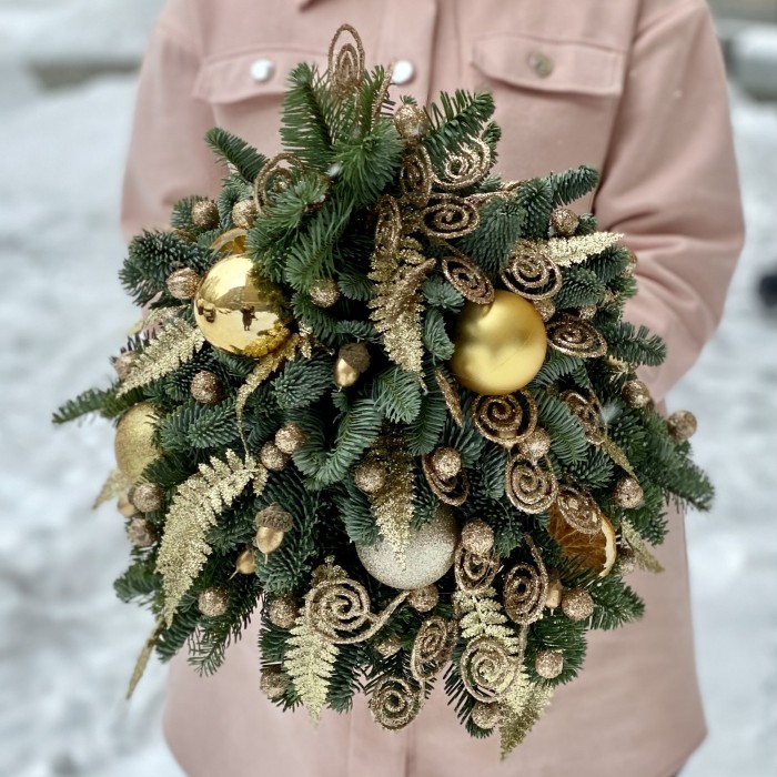 Елка декорированная Золото