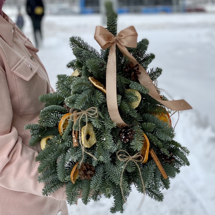 Елка декорированная Кантри