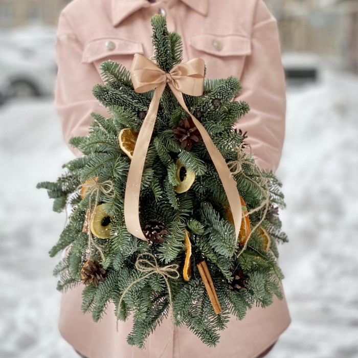 Елка декорированная Кантри