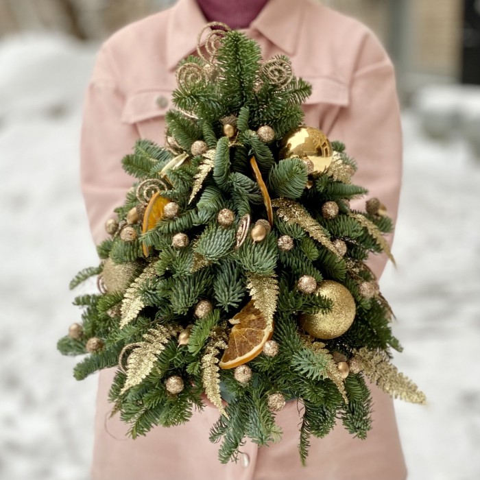 Елка декорированная Золото