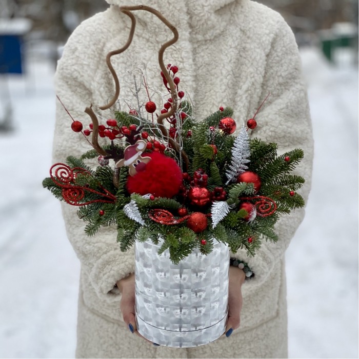 Новогодняя композиция в зеркальной коробке