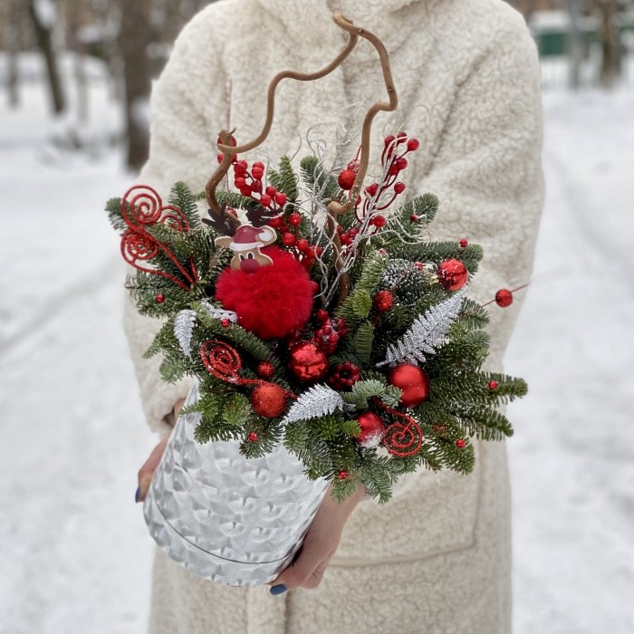 Новогодняя композиция в зеркальной коробке