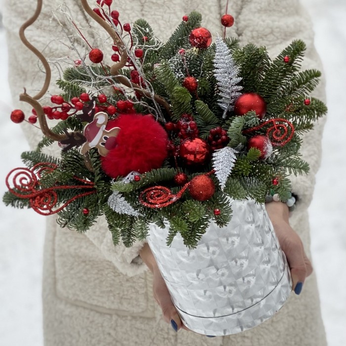 Новогодняя композиция в зеркальной коробке