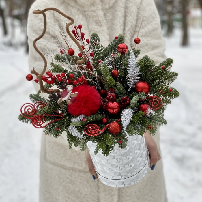 Новогодняя композиция в зеркальной коробке