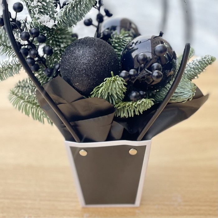 Композиция Зимняя ночь с нобилисом