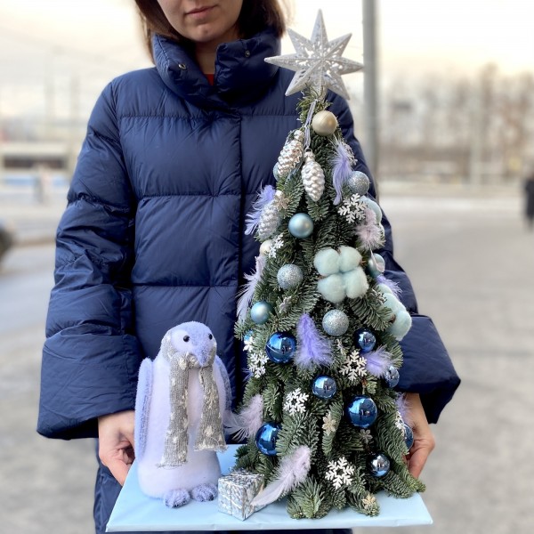 Новогодняя композиция с пингвином