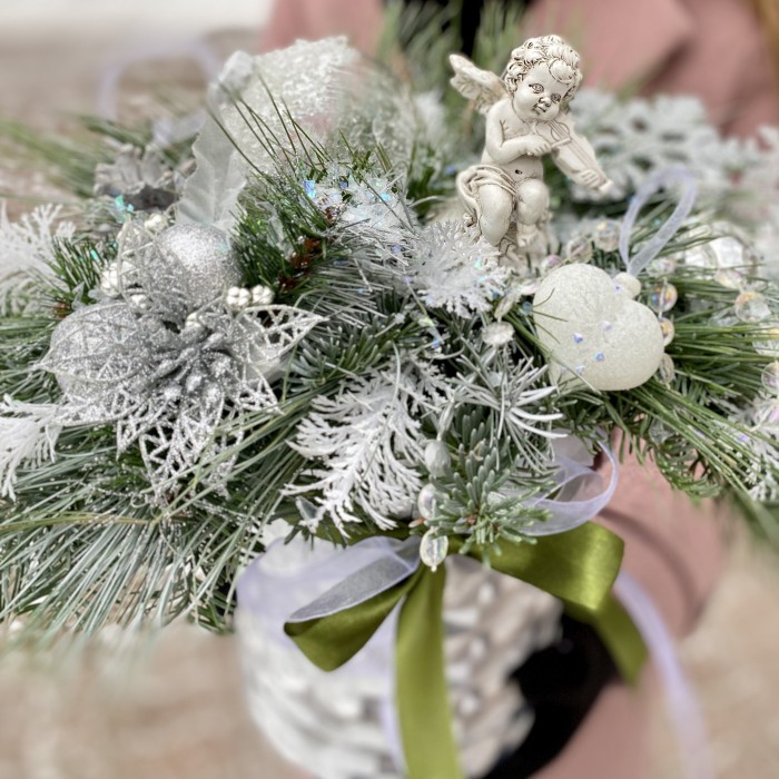 Новогодняя композиция с ангелом