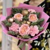 Новогодний букет Розовое конфетти 