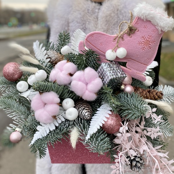 Новогодняя композиция Розовые коньки