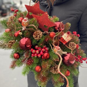 Новогодняя композиция Снегири