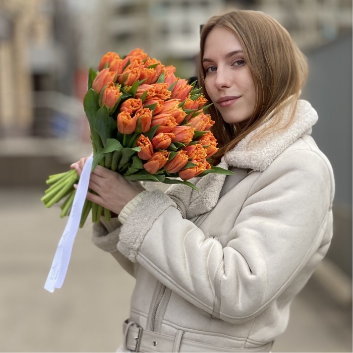 Оранжевые махровые тюльпаны Оранж пэшн