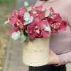 Орхидеи с эвкалиптом в  коробке