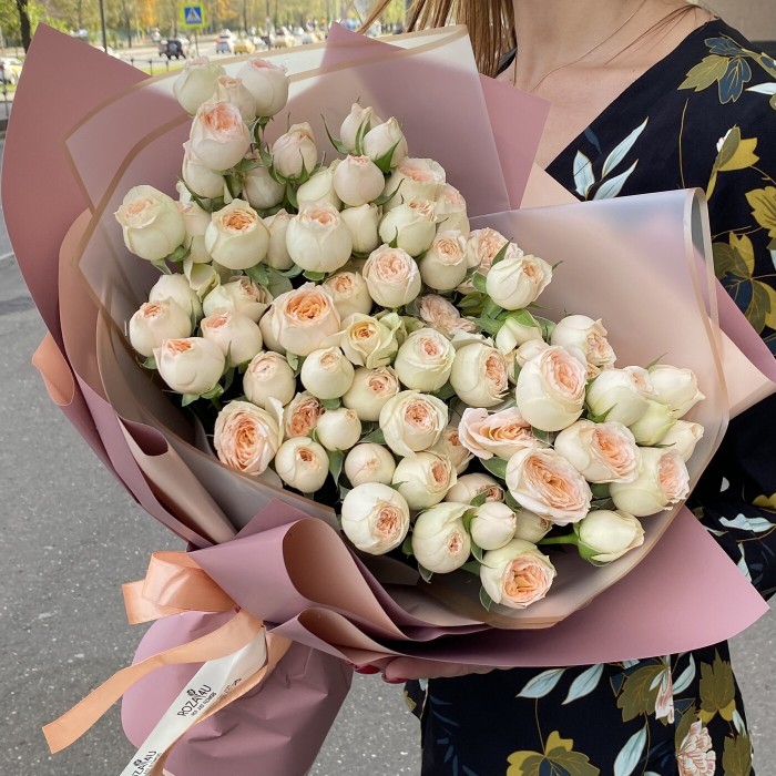 Пионовидные розы Love